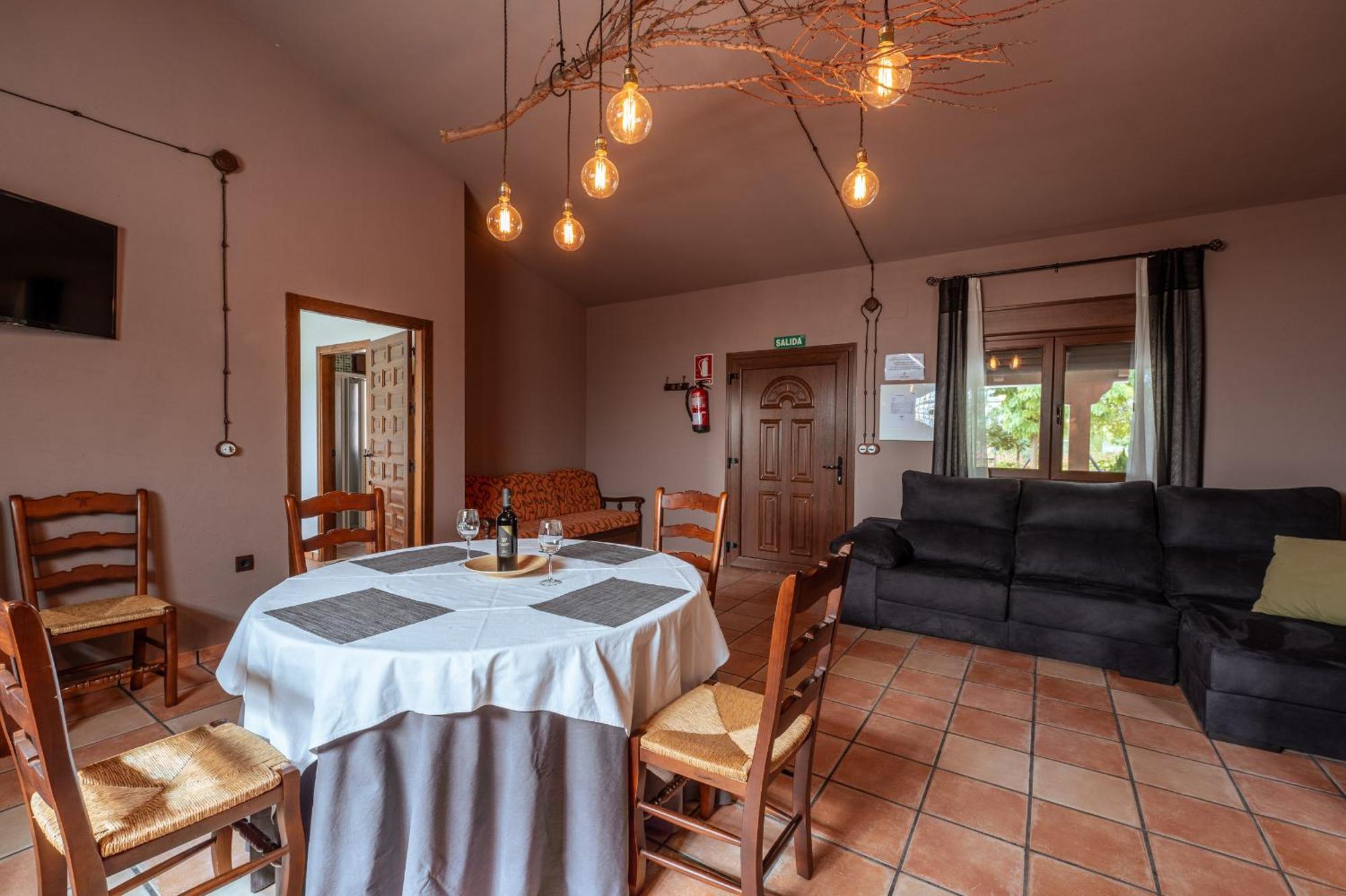 Bodega Andres Iniesta Con Visita Y Cata Villa Fuentealbilla Kamer foto